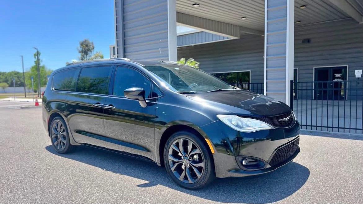 Chrysler Pacifica 2018 in Kissimmee, FL