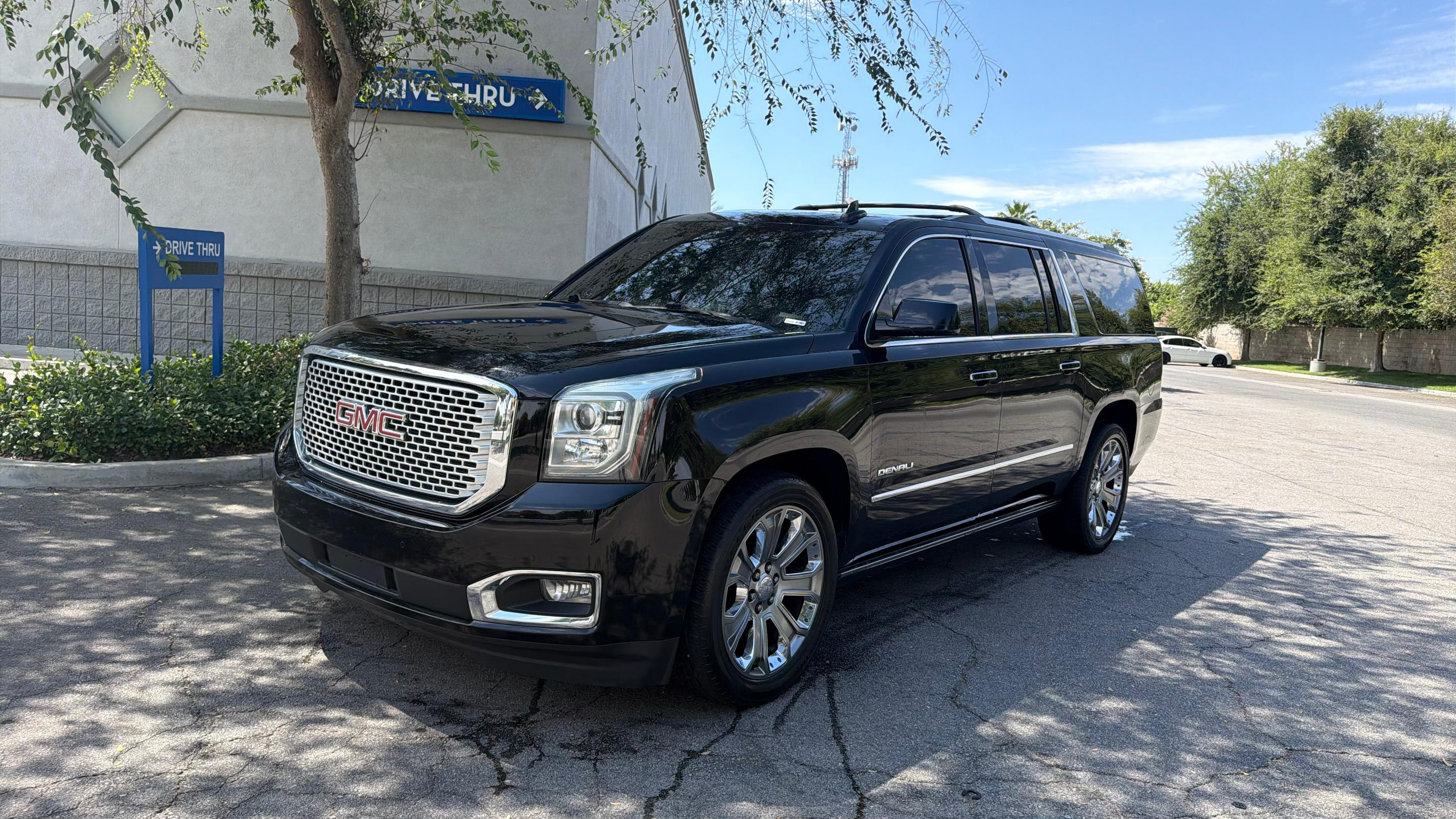 GMC Yukon XL 2015 in Bakersfield, CA