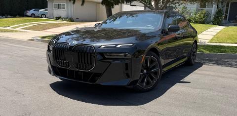 BMW i7 2025