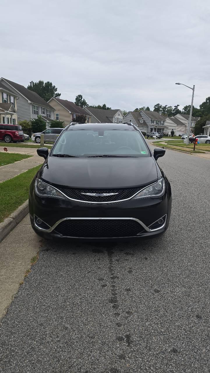 Chrysler Pacifica 2018 in Virginia Beach, VA