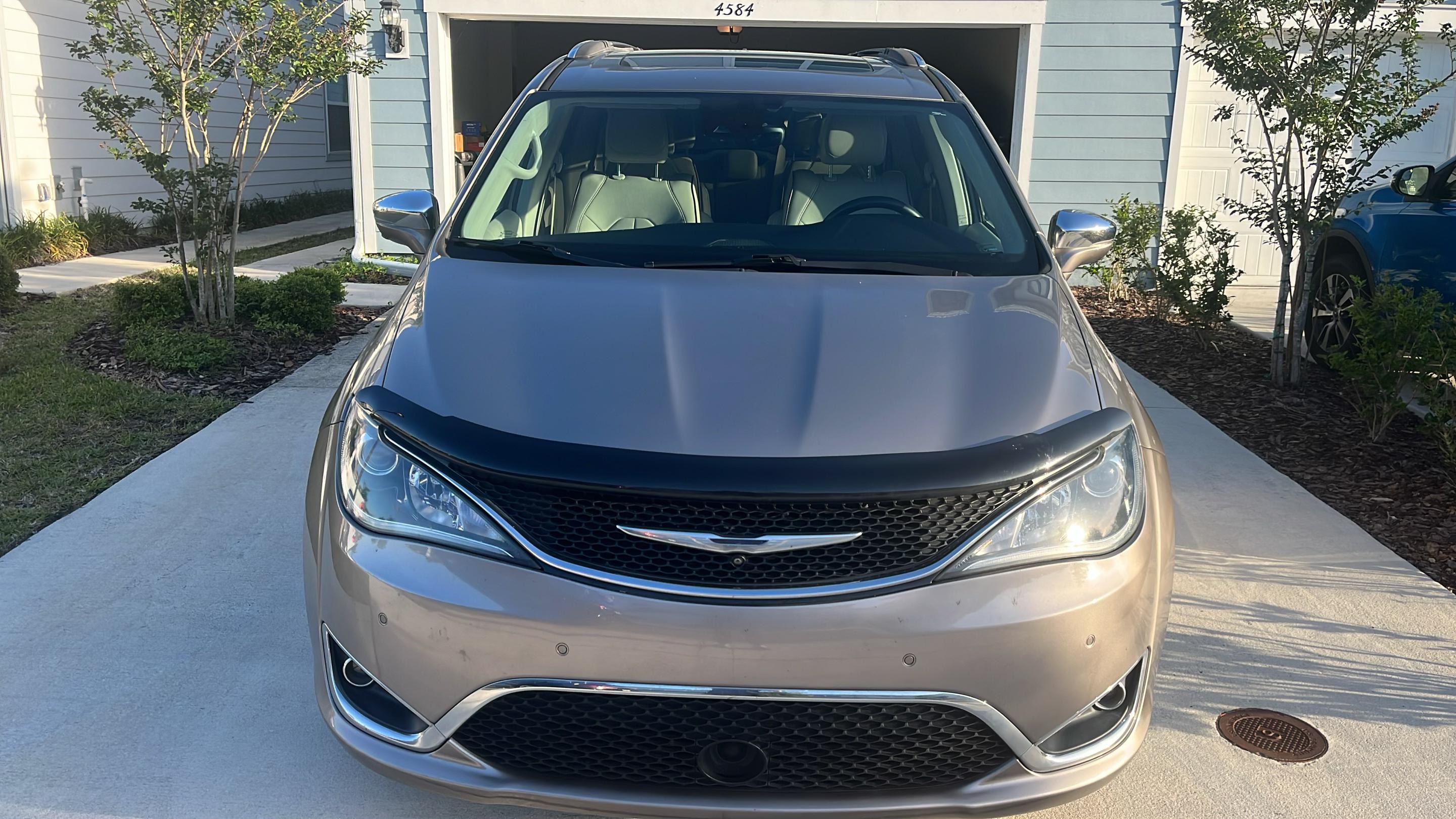 Chrysler Pacifica 2017 in 