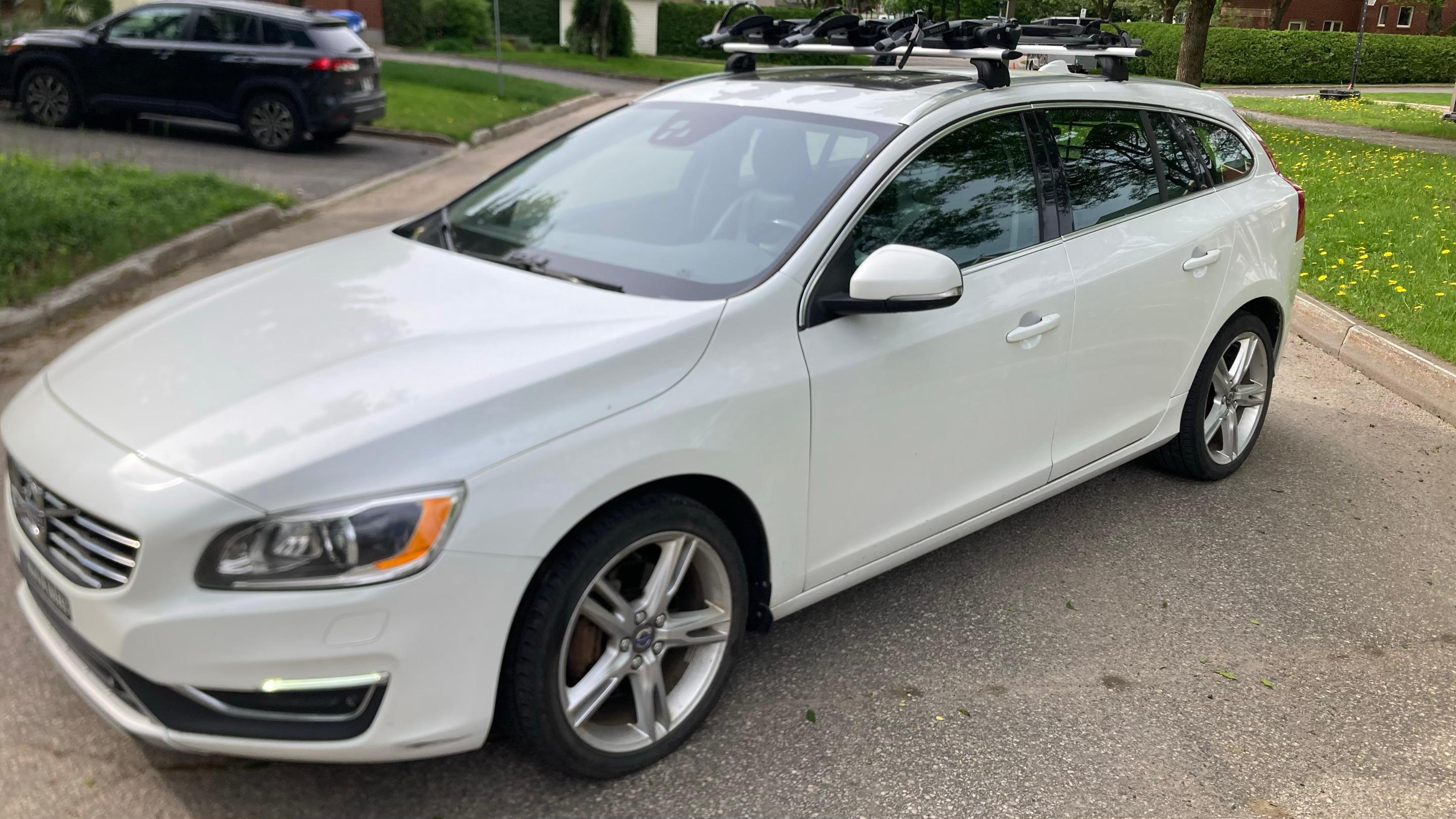 Volvo V60 2017 in Québec, QC