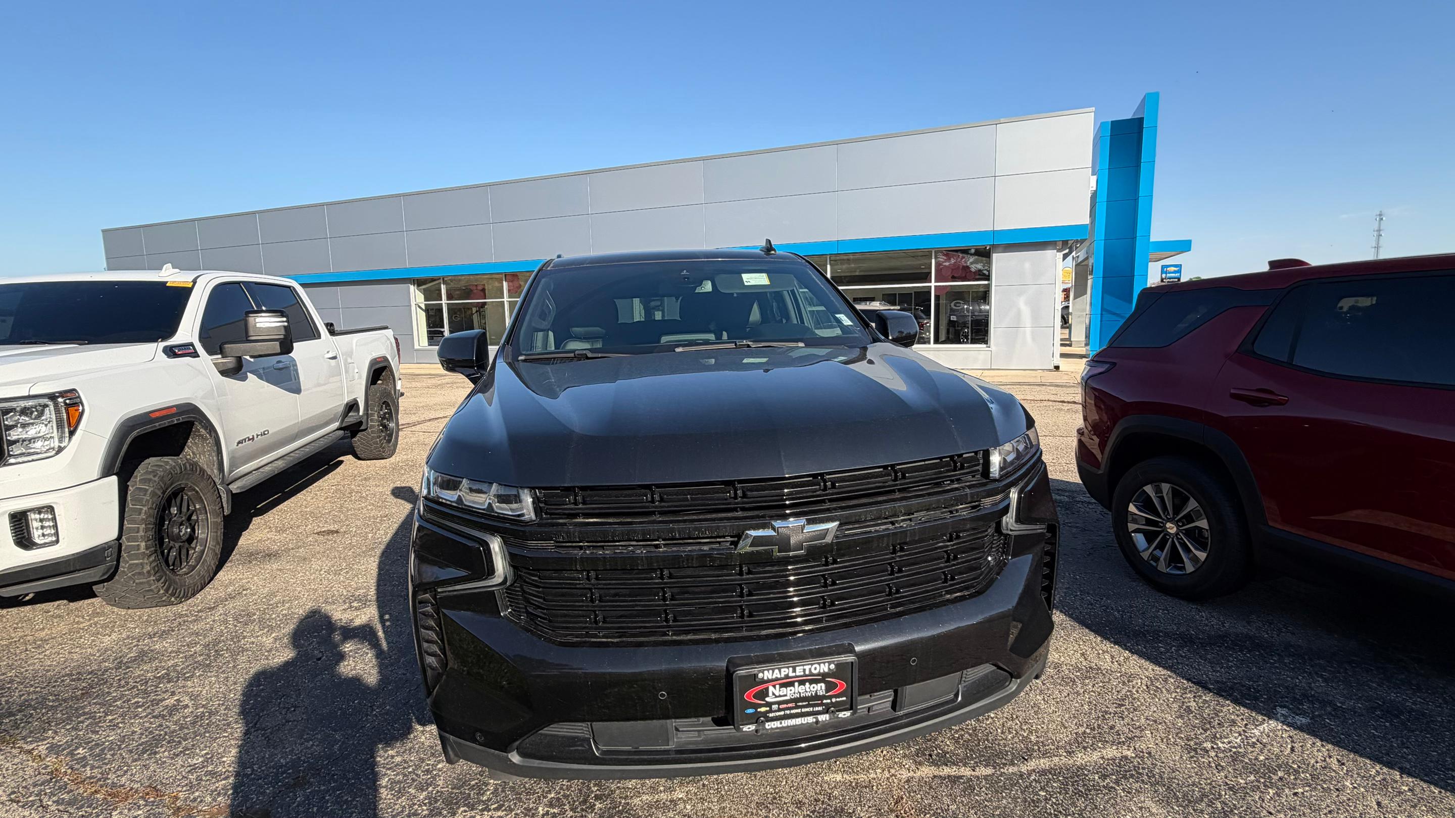 Chevrolet Suburban 2023 in Madison, WI