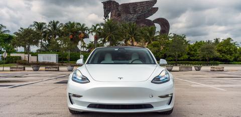 Tesla Model 3 2018