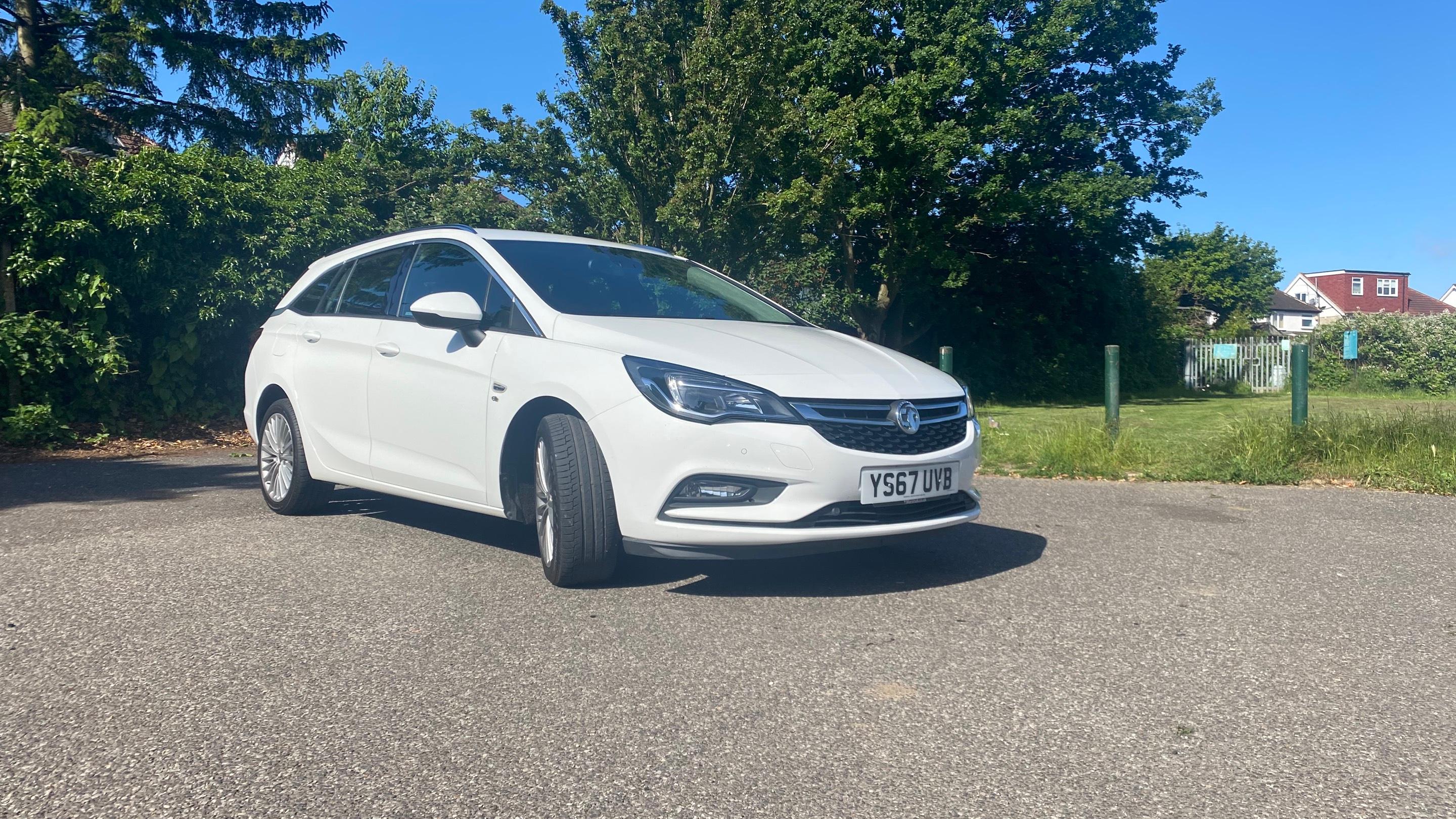 Vauxhall Astra 2017 in Edgware