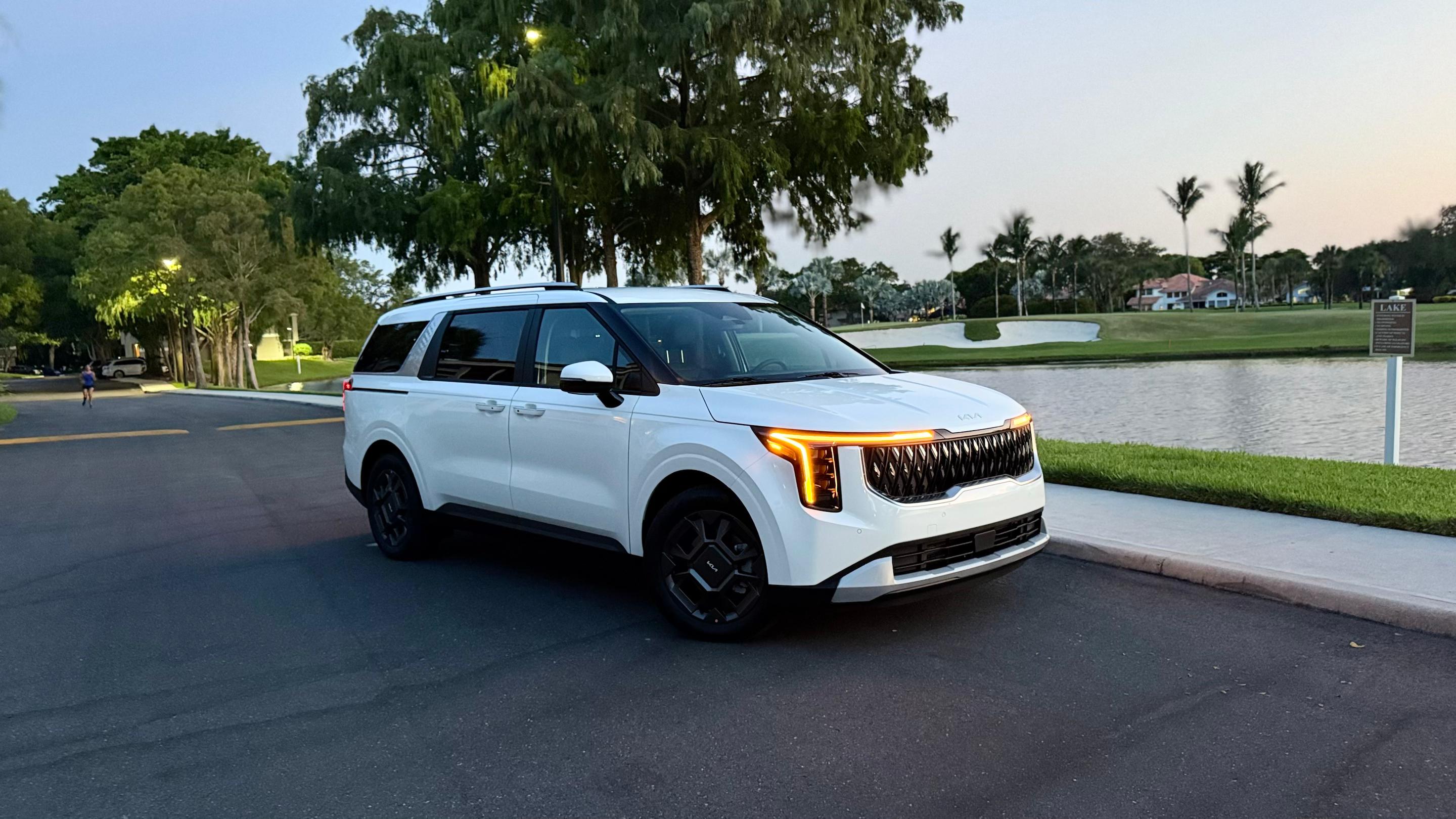 Kia Carnival Hybrid 2026 in Boca Raton, FL