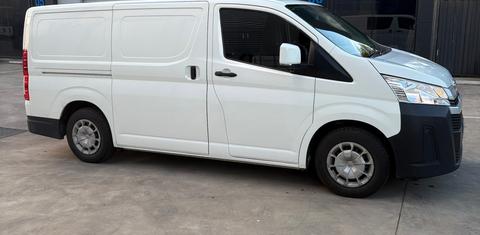 Toyota HIACE 2020