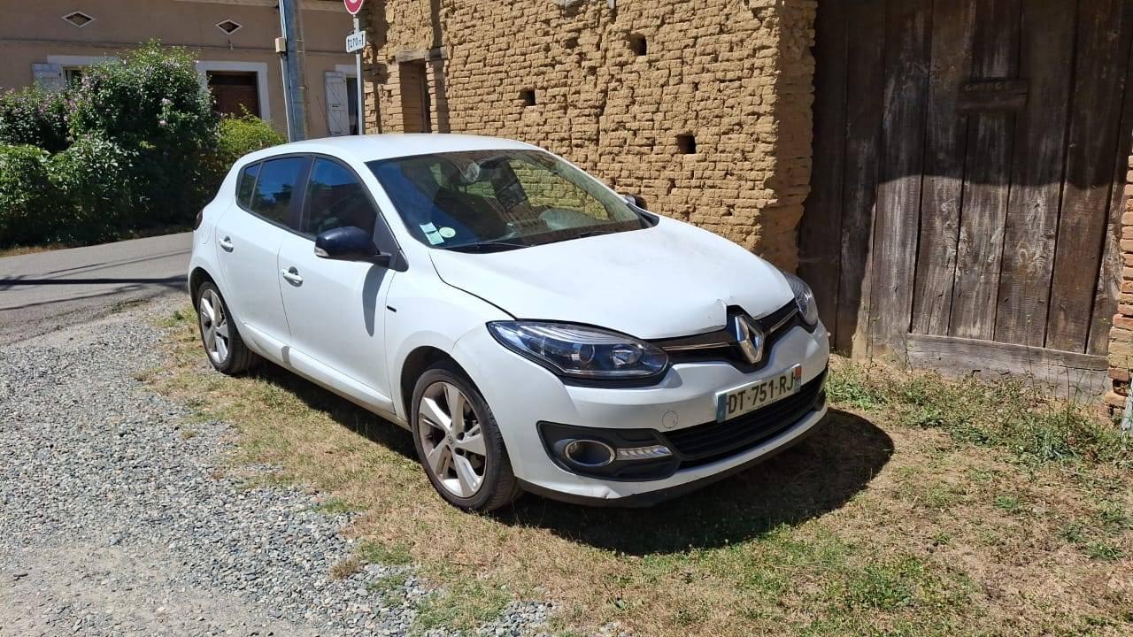 Renault MEGANE III 2015 à 