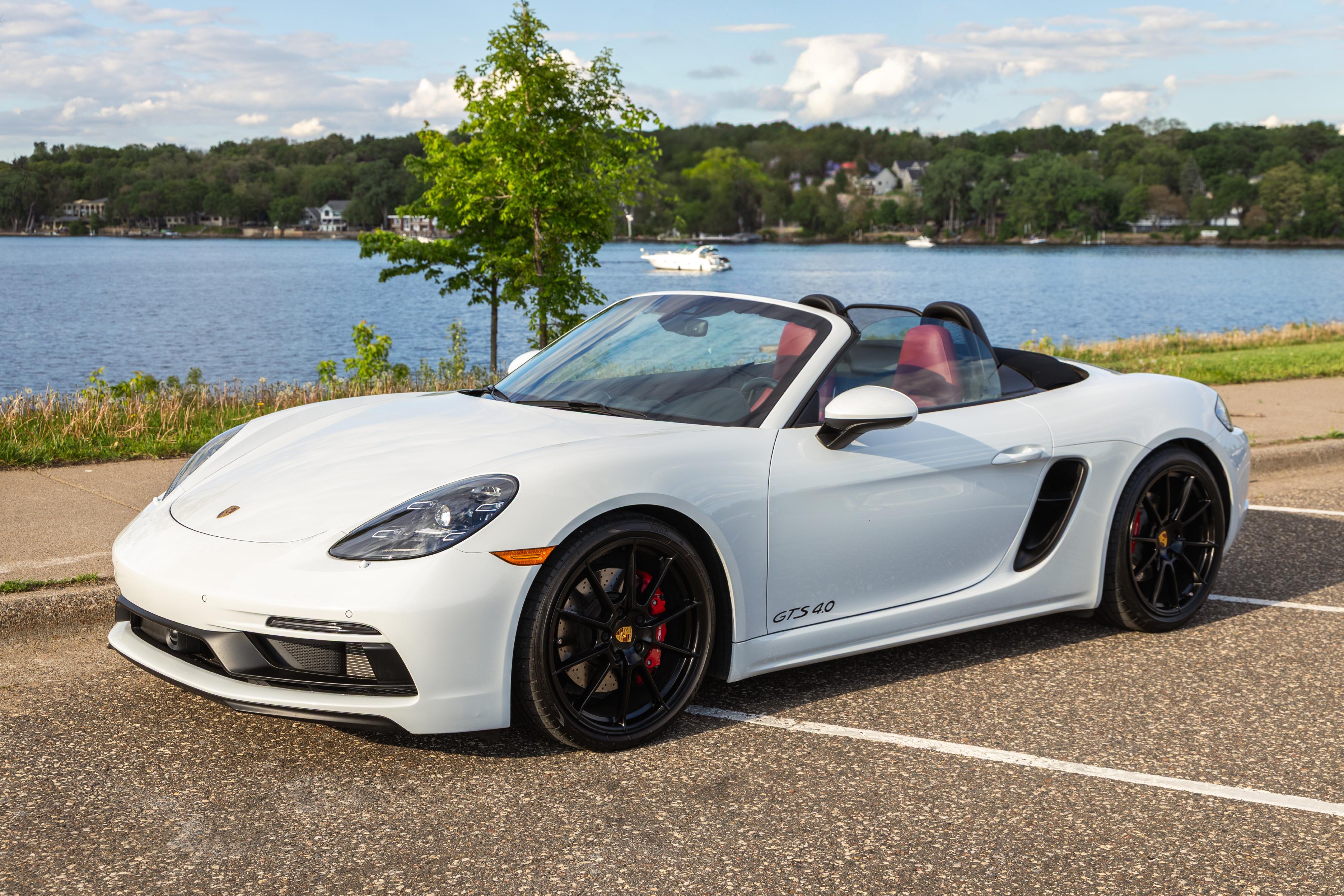 Porsche 718 Boxster 2022 in Burnsville, MN