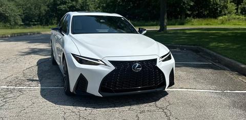 Lexus IS 2022