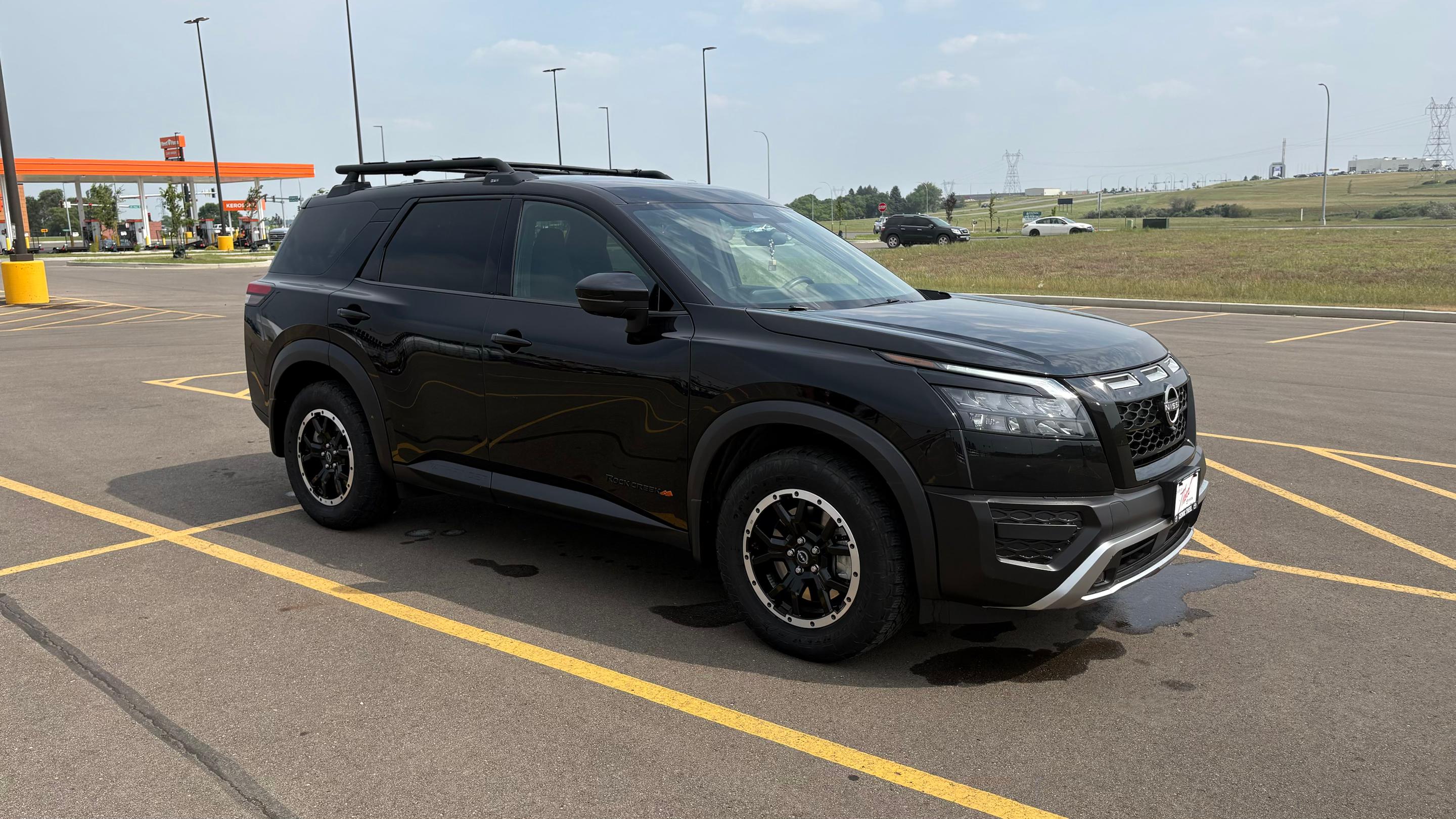 Nissan Pathfinder 2023 in Bismarck, ND