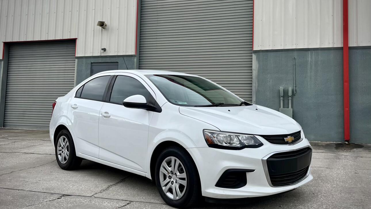 Chevrolet Sonic 2017 in 