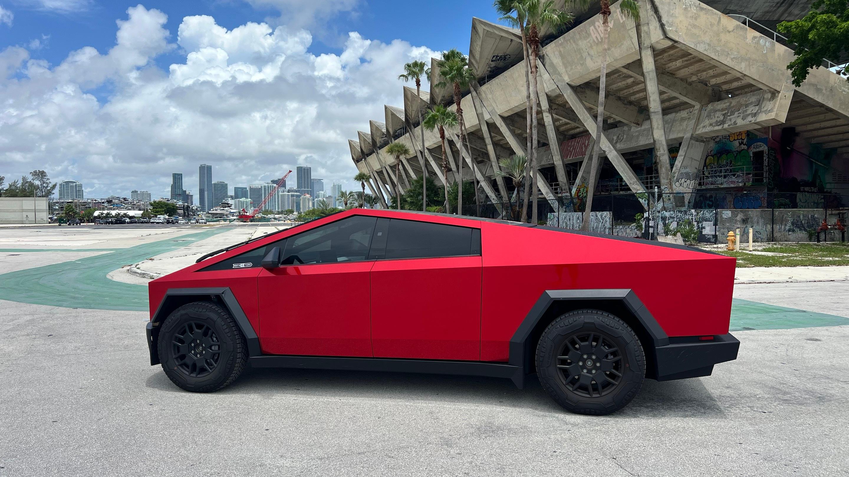 Tesla Cybertruck 2024 in 