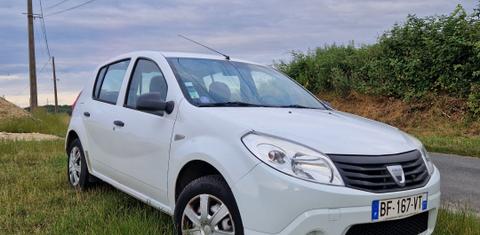 Dacia SANDERO 2011