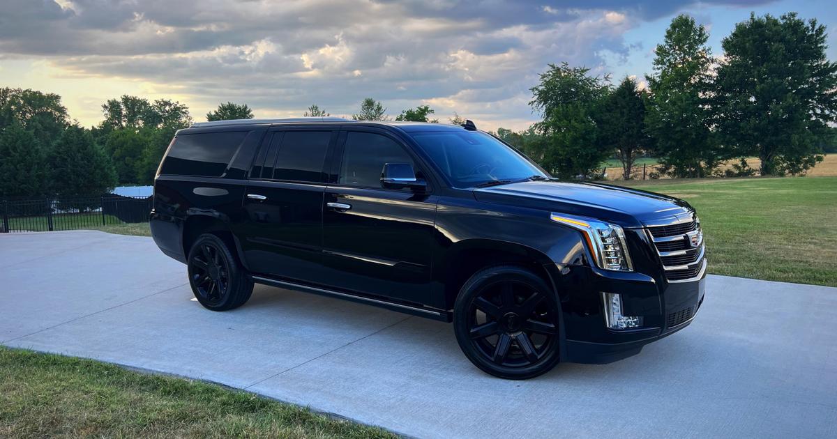 Cadillac Escalade ESV 2020 rental in Clarksville, TN by Jeff J. Turo