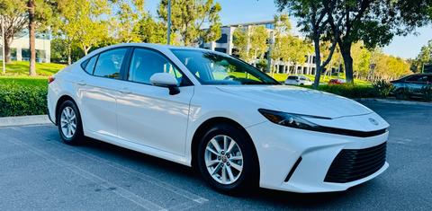 Toyota Camry Hybrid 2025