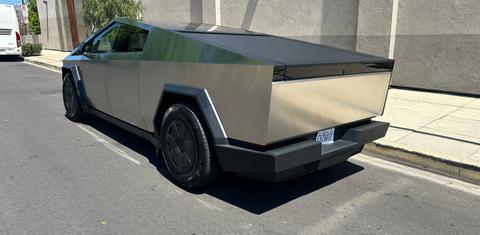 Tesla Cybertruck 2025