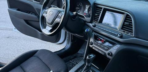 Hyundai Elantra 2018