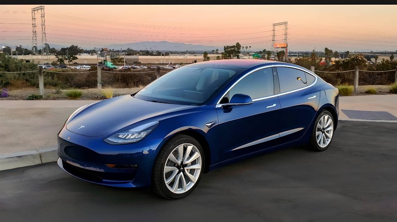 Tesla MODEL 3 2020 à Issy-les-Moulineaux