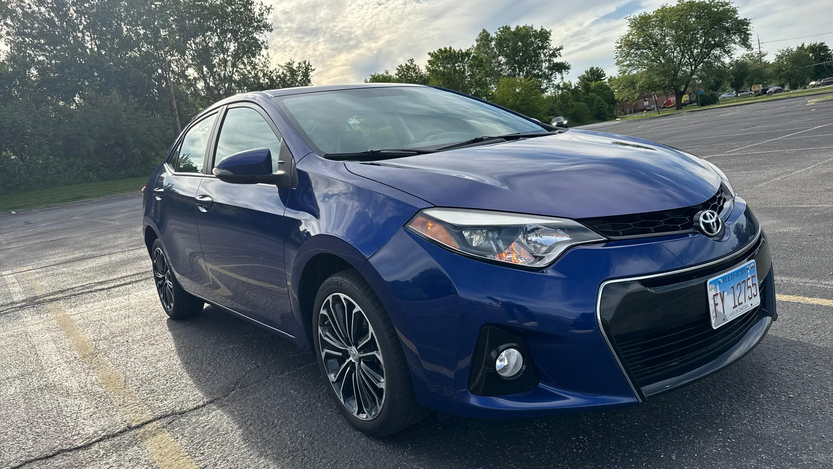 Toyota Corolla 2014 in Lansing, IL