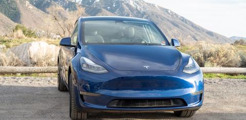 Tesla Model Y 2025