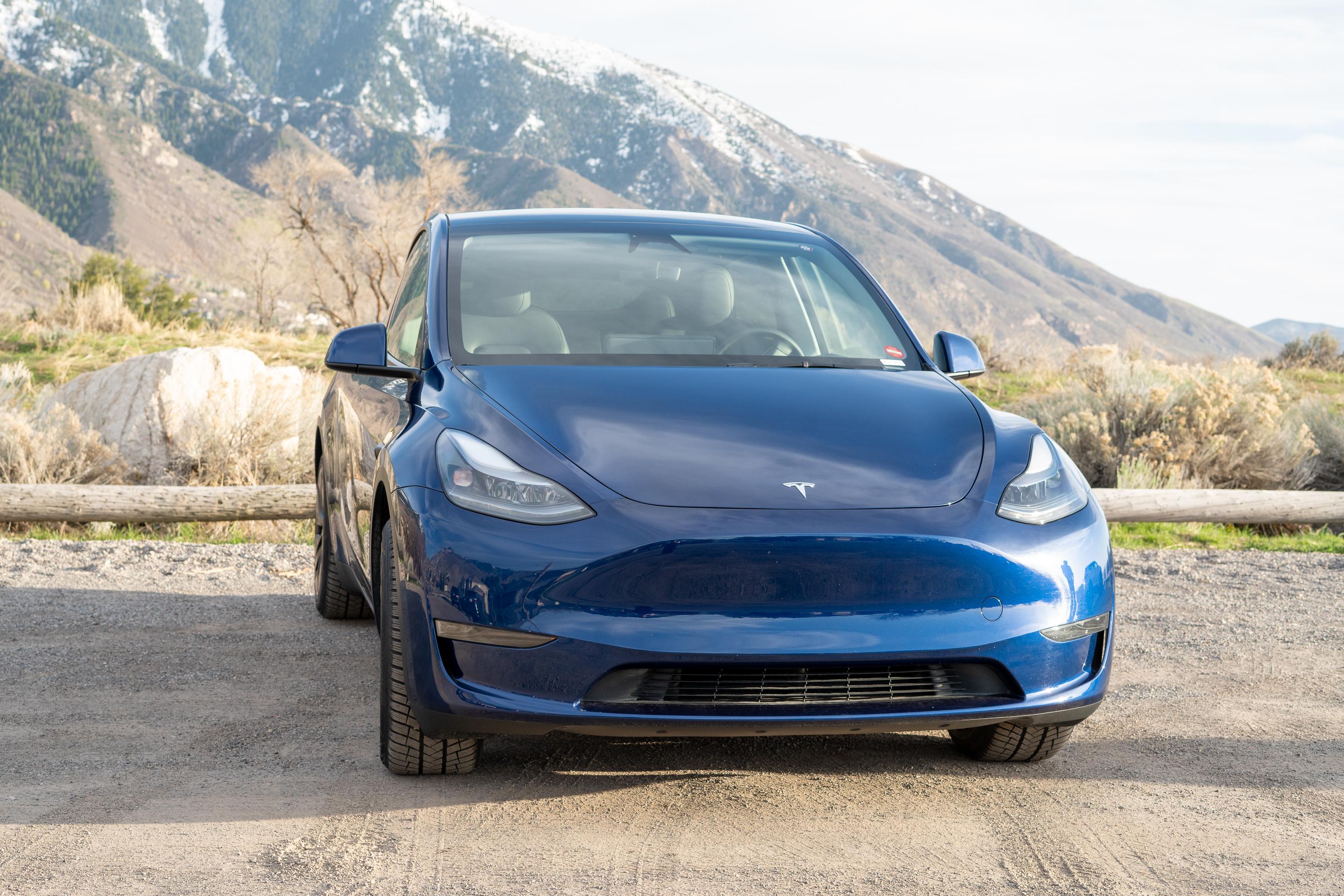 Tesla Model Y 2025 in Millcreek, UT