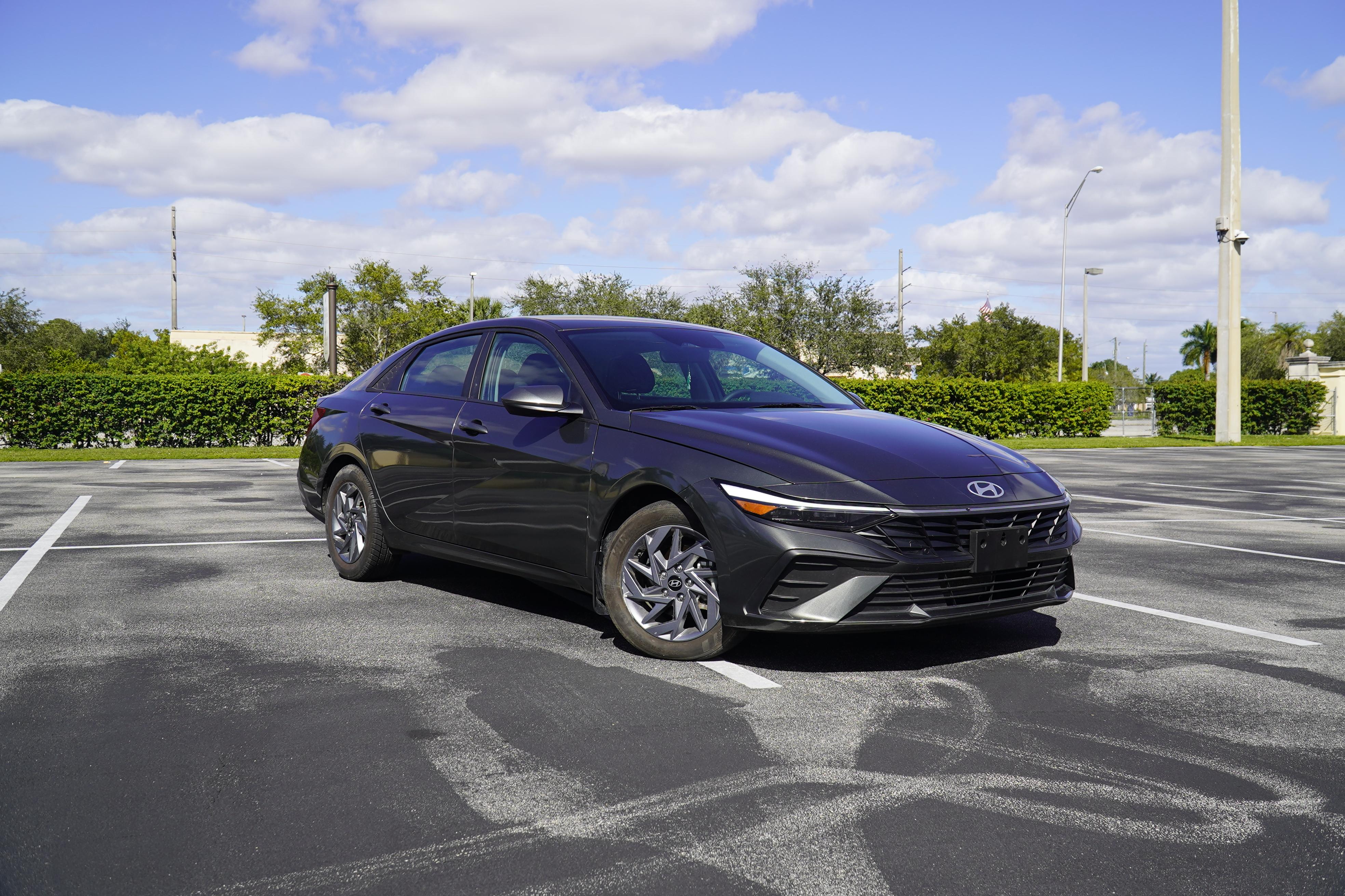 Hyundai Elantra 2024 in Hialeah, FL