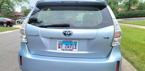 Toyota Prius v 2013