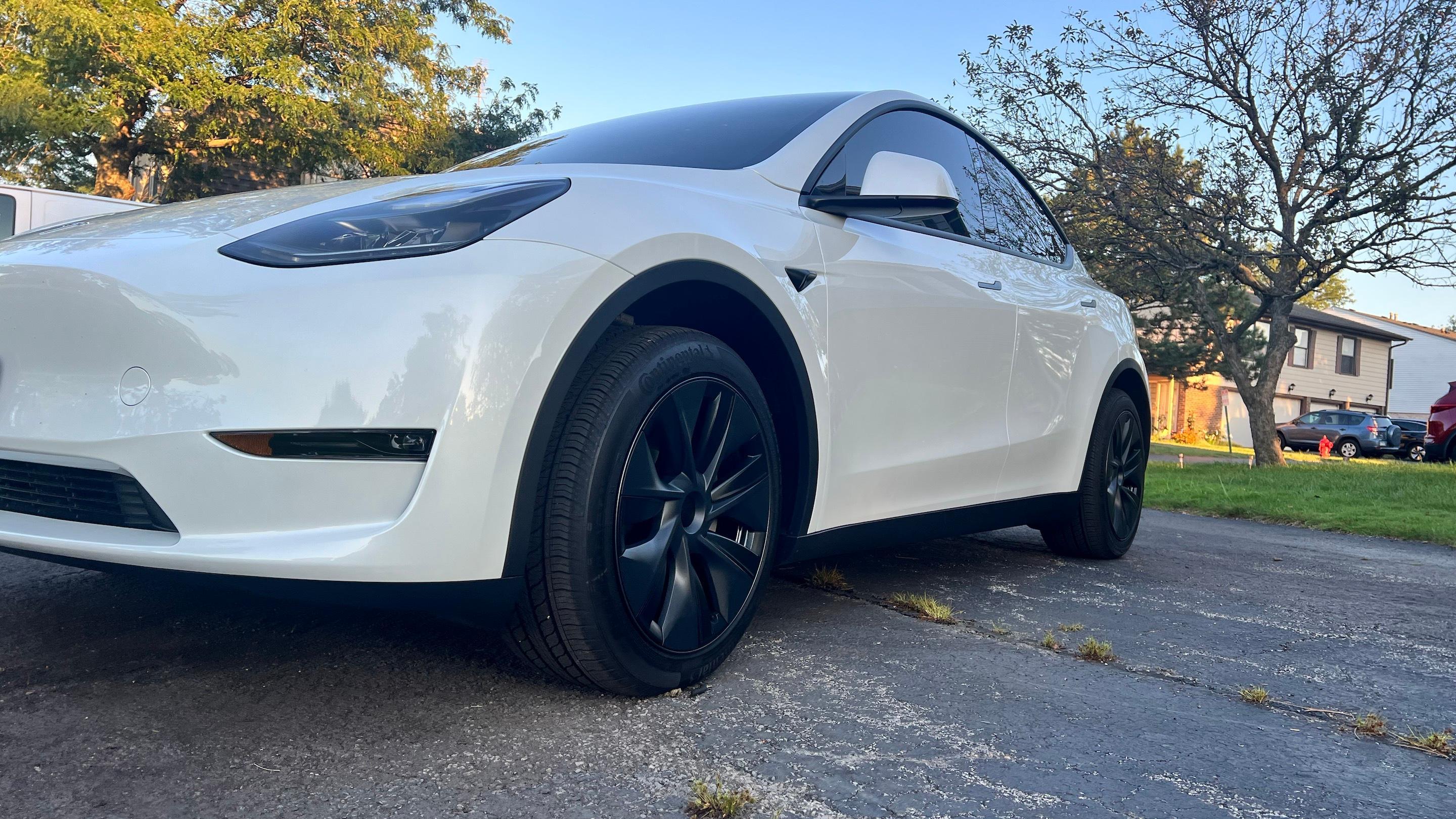 Tesla Model Y 2024 in Chicago, IL