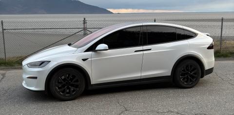Tesla Model X 2025