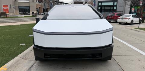 Tesla Cybertruck 2026