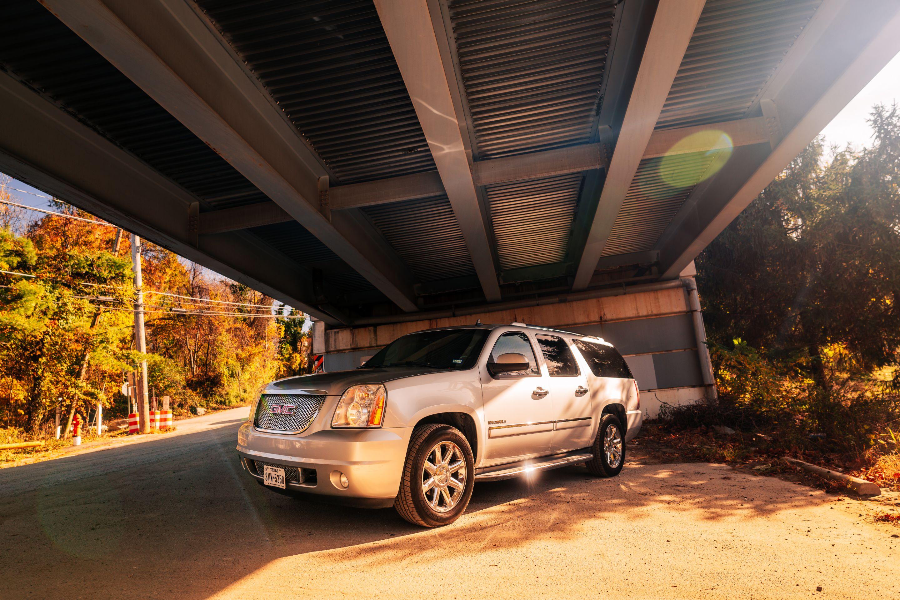 GMC Yukon XL 2013 in 