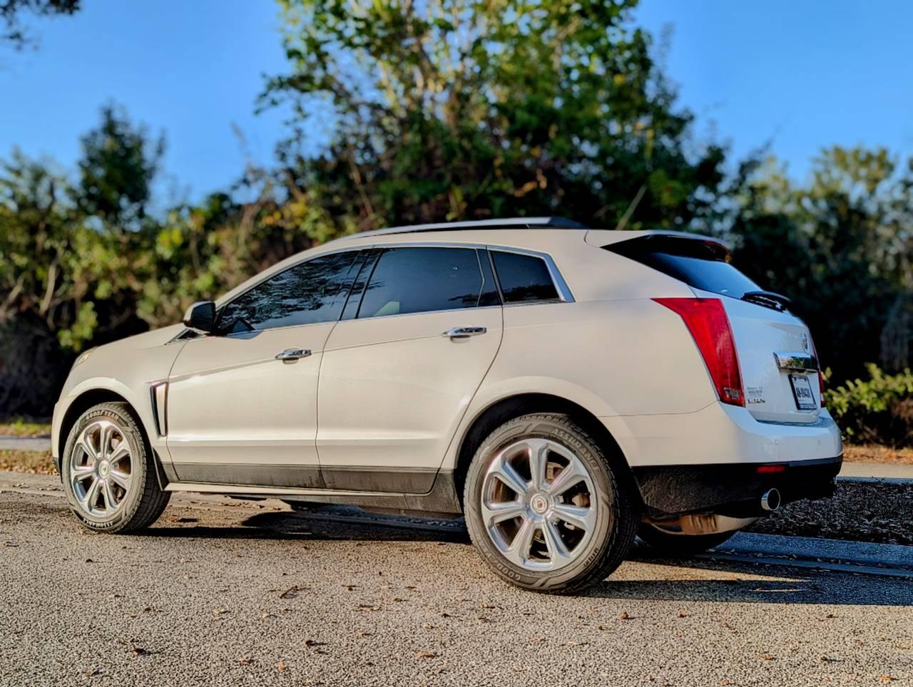 Cadillac SRX 2014 in 