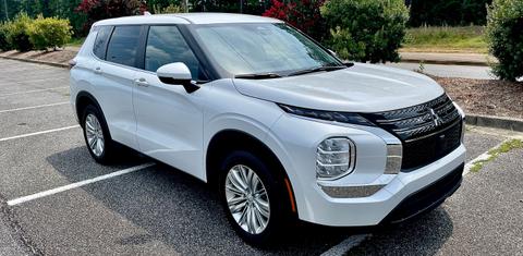 Mitsubishi Outlander 2023