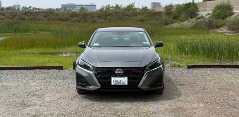 Nissan Altima 2025