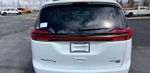 Chrysler Pacifica 2024