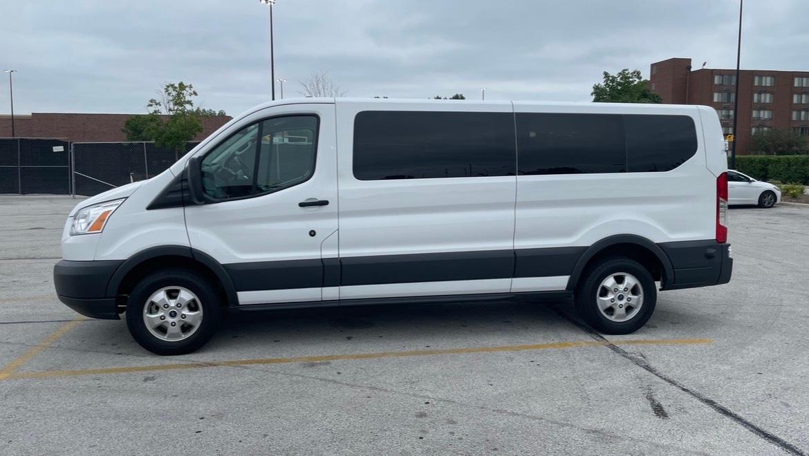 Ford Transit 2017 in Lansing, IL