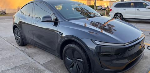 Tesla Model Y 2026