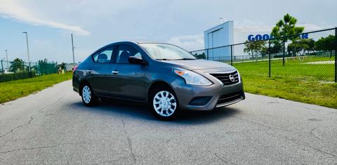 Nissan Versa 2015