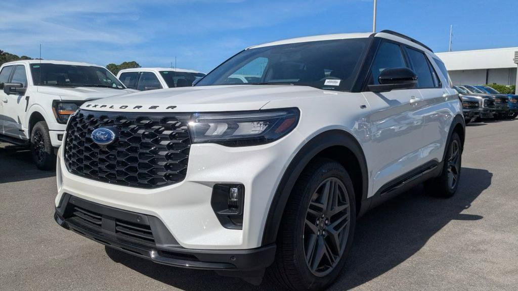 Ford Explorer 2025 in Hilton Head Island, SC