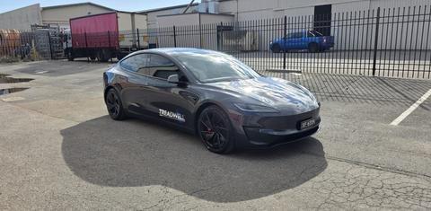 Tesla MODEL 3 2025