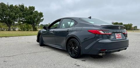 Toyota Camry Hybrid 2025