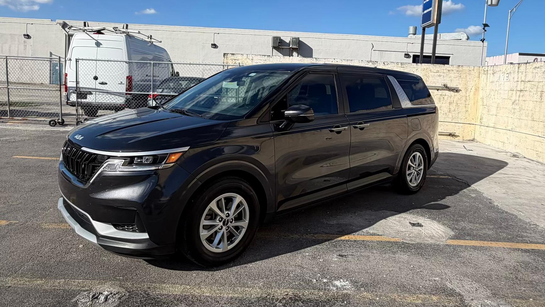 Kia Carnival 2024 in Miami, FL