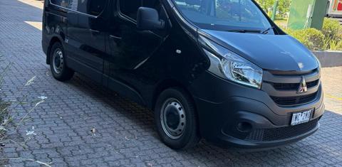 Mitsubishi EXPRESS 2022
