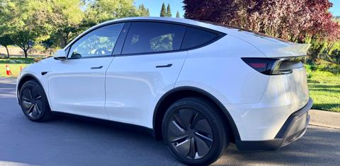 Tesla Model Y 2026