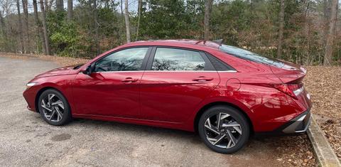 Hyundai Elantra 2025