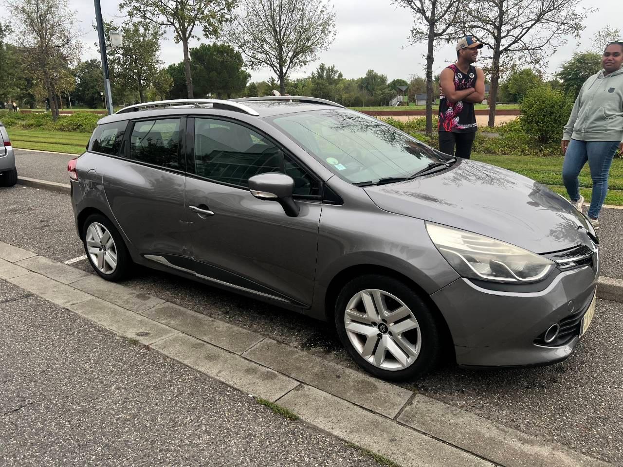 Renault CLIO IV 2013 à 