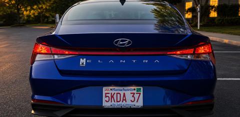 Hyundai Elantra 2023
