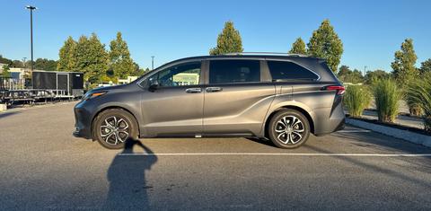 Toyota Sienna 2025