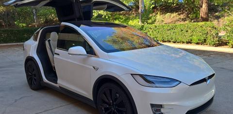 Tesla Model X 2020
